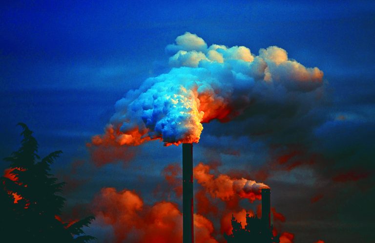 A Indústria Brasileira e a Baixa Participação na Economia Nacional