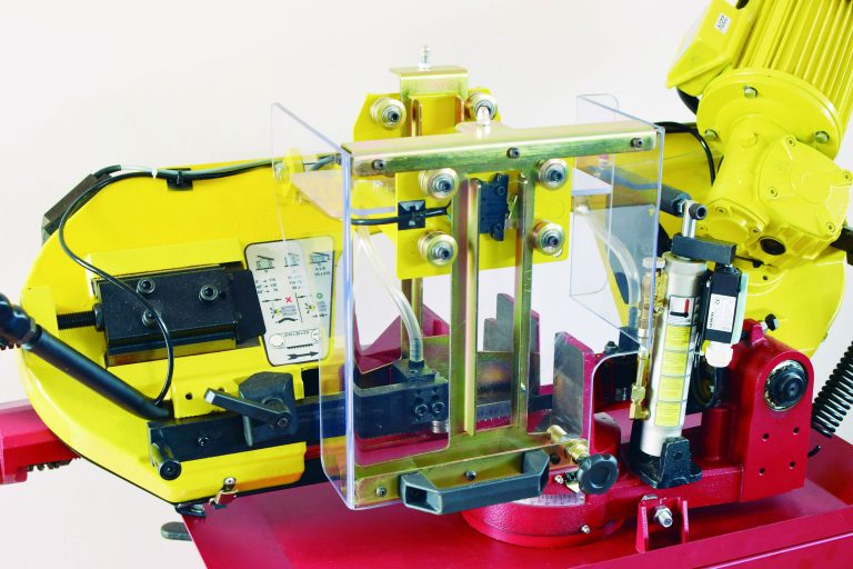 Flextech lança dispositivo de segurança para máquina de serra fita