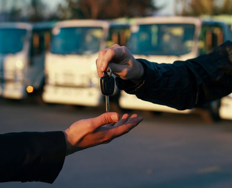 Empresário analisa o futuro da gestão de frotas com a chegada do plano de assinatura de caminhões