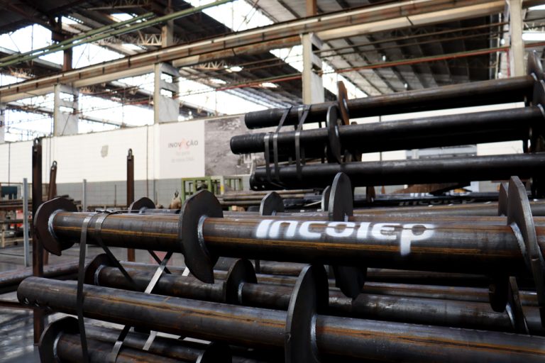 Incotep aplica solução inédita em fundação de solo mole em região ribeirinha