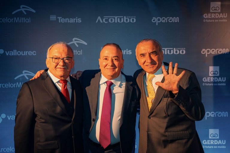 Grupo Açotubo celebra aniversário de 50 anos com parceiros, fornecedores e colaboradores