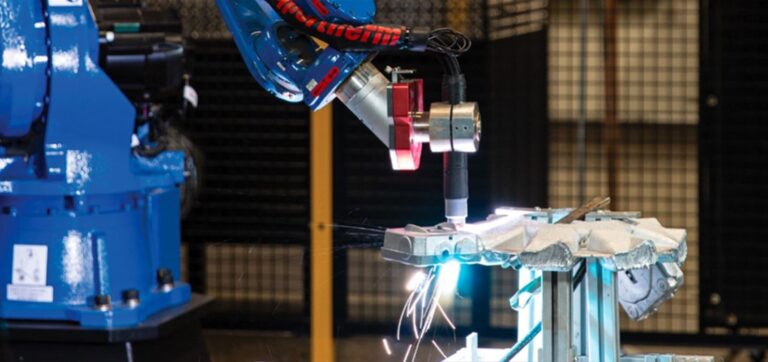 Hypertherm Associates destaca o corte de plasma com sistemas Powermax e cobots